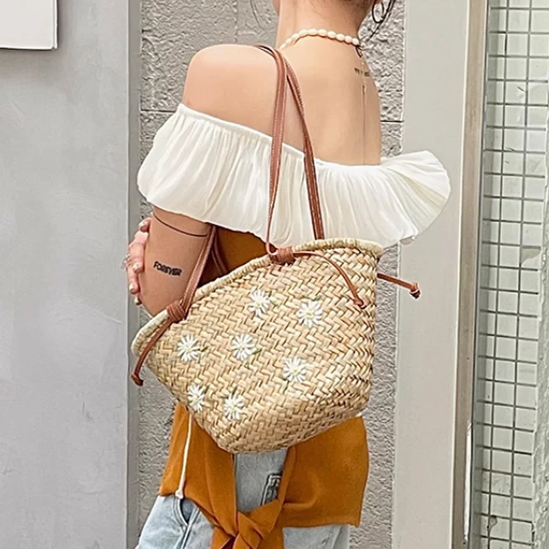 Embroidery Bali - กระเป๋าถือสานฟางธรรมชาติสไตล์ลำลองสำหรับผู้หญิง กระเป๋าชายหาดฤดูร้อนสไตล์บาหลี กระเป๋าถือปักลายสำหรับเดินทาง