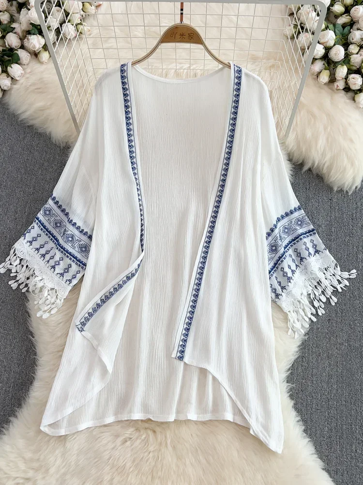 Embroidery Zig Zag Stitch - ฤดูร้อนโบฮีเมียนสไตล์ชาติพันธุ์ผ้าคลุมไหล่ผู้หญิงปักบางส่วนสีขาวยาวป้องกันแสงแดดเสื้อสเวตเตอร์ถัก TOP GD773