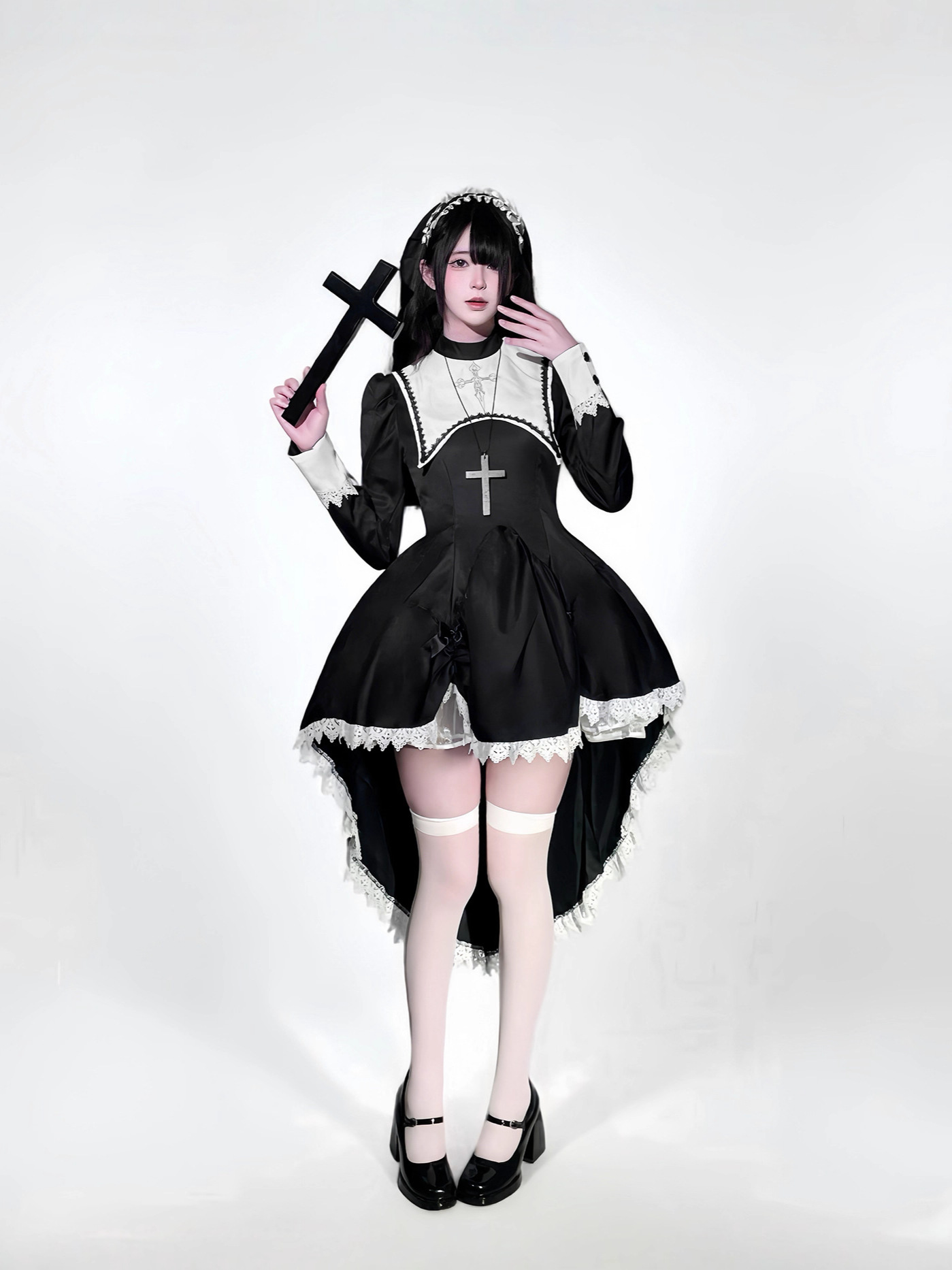 Embroidery Gothic - ชุดคอสเพลย์แม่ชีสไตล์โกธิค ปักลายกากบาทสีเข้ม สำหรับงานฮาโลวีน งานคาร์นิวัล งานปาร์ตี้ การแสดงบนเวที