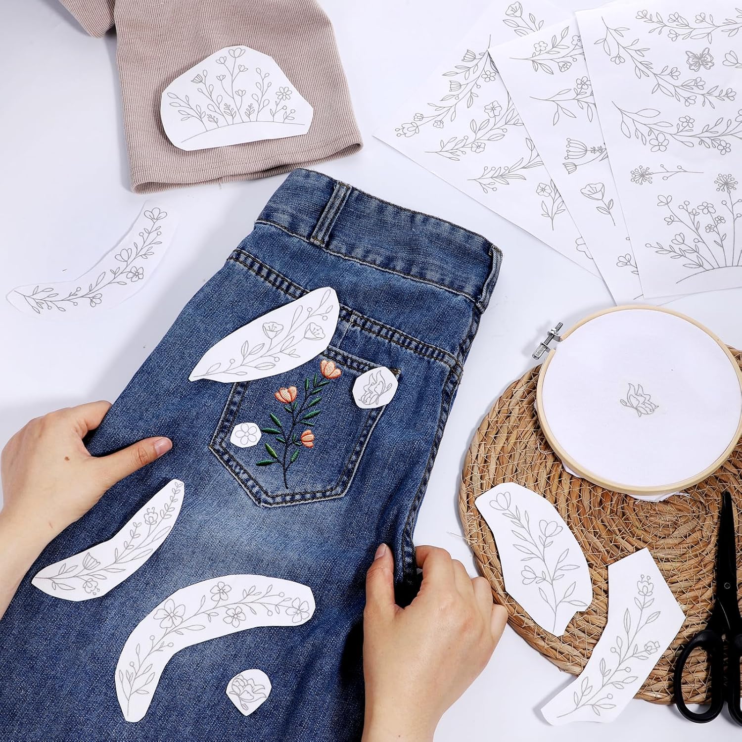 กระดาษปักลายละลายน้ำได้ Stick  - Embroidery Daisy บทวิจารณ์และราคา