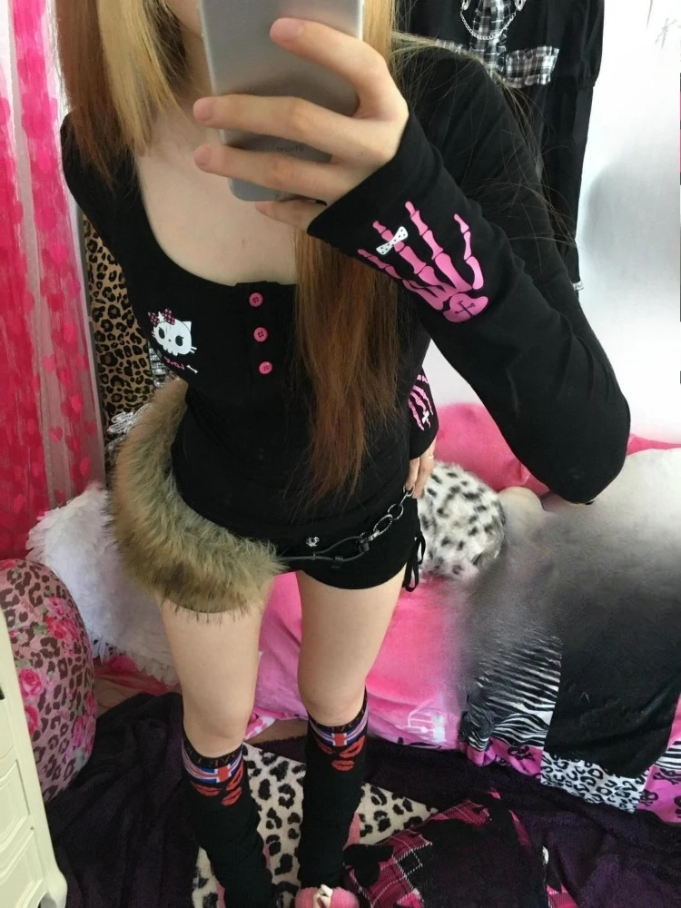 เสื้อยืดพิมพ์ลายการ์ตูนวินเทจ  - Embroidery Shirt บทวิจารณ์และราคา