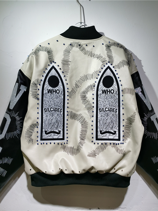 แจ็คเก็ตปักลายโทเท็มสไตล์กอธิค - Embroidery Gothic บทวิจารณ์และราคา
