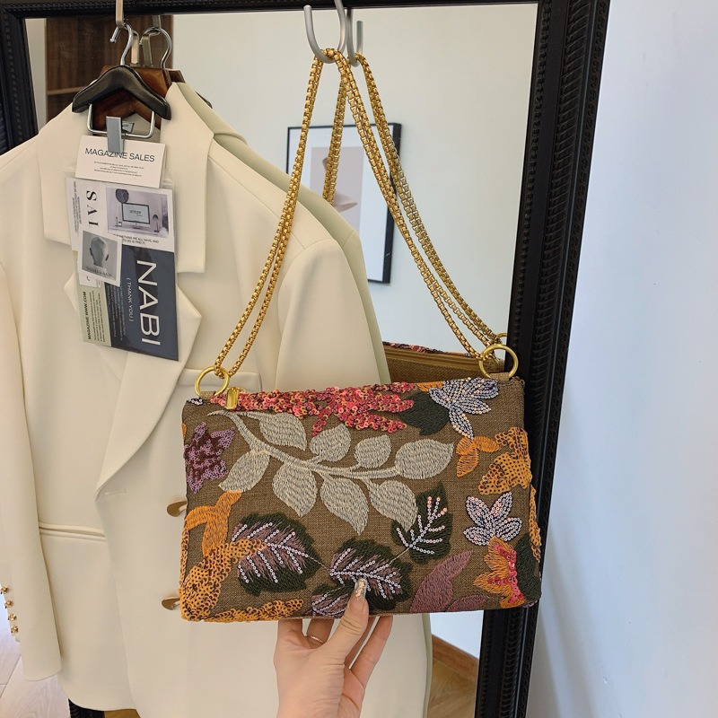 กระเป๋าคลัทช์ปักเลื่อมสำหรับผู - Embroidery Bali บทวิจารณ์และราคา