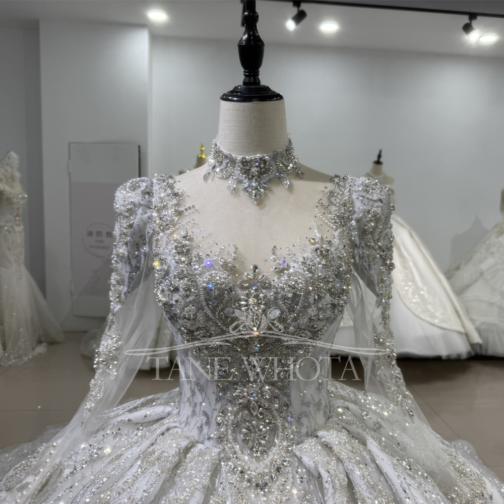 Elegant Gowns แต่งงานแขนยาวคอช - Embroidery Organza บทวิจารณ์และราคา