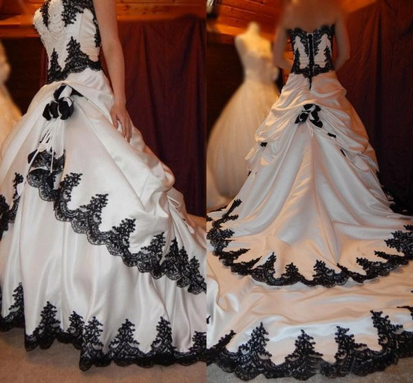 ชุดแต่งงานสไตล์วินเทจ โกธิค สี - Embroidery Gothic บทวิจารณ์และราคา